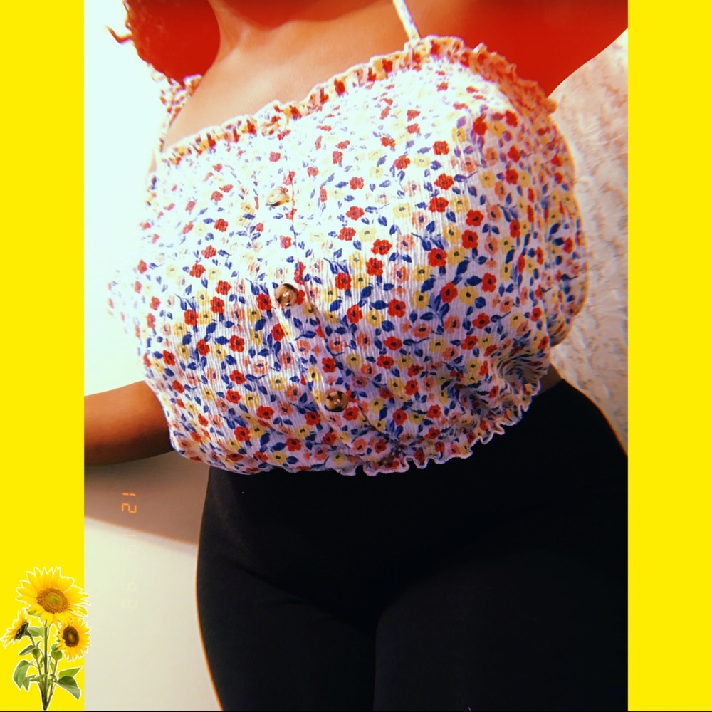 Multi - Color Flower Shirt 🌻🌸💐
